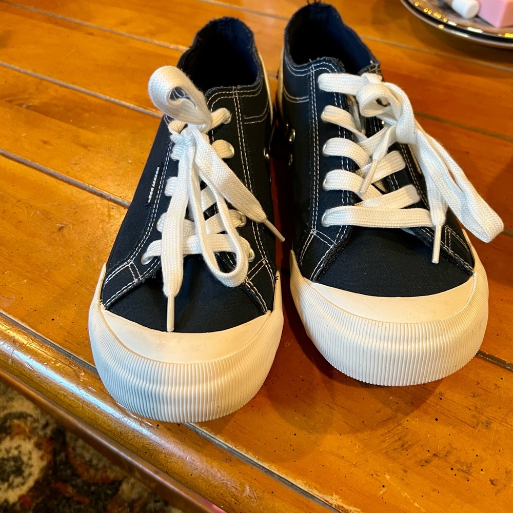 Rocket dog sneakers size 9 women’s euro 40